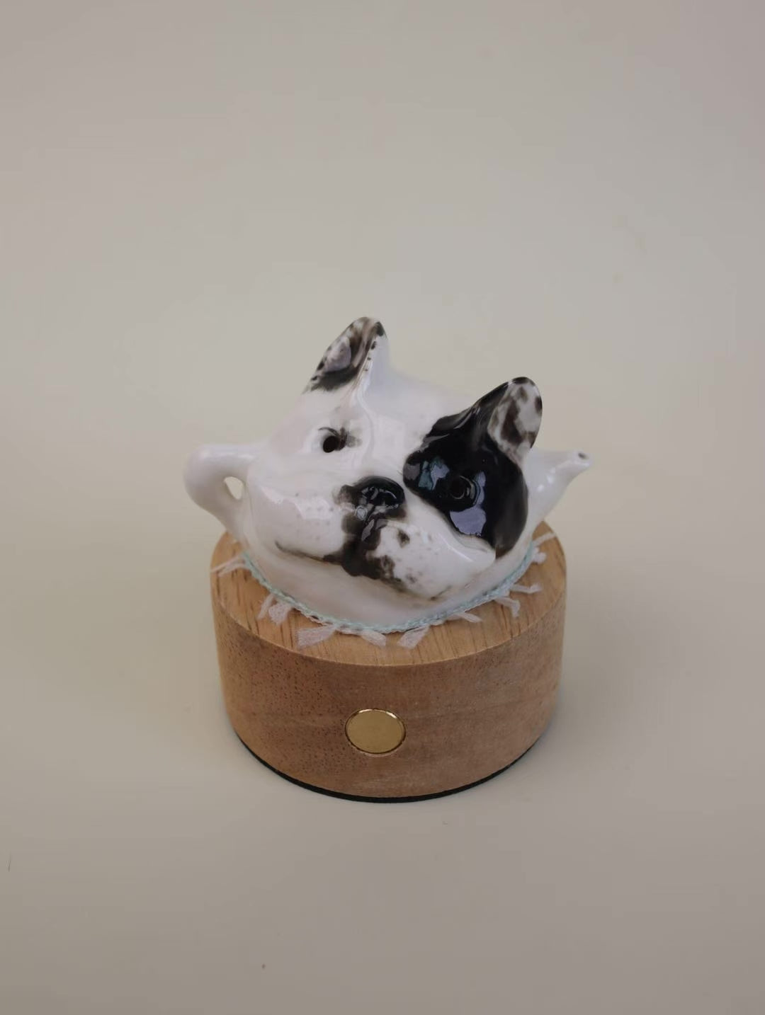 Handcrafted French Bulldog Night Light – Customizable Glow Buddy with Circular Base (Gentle Bedside Guardian)